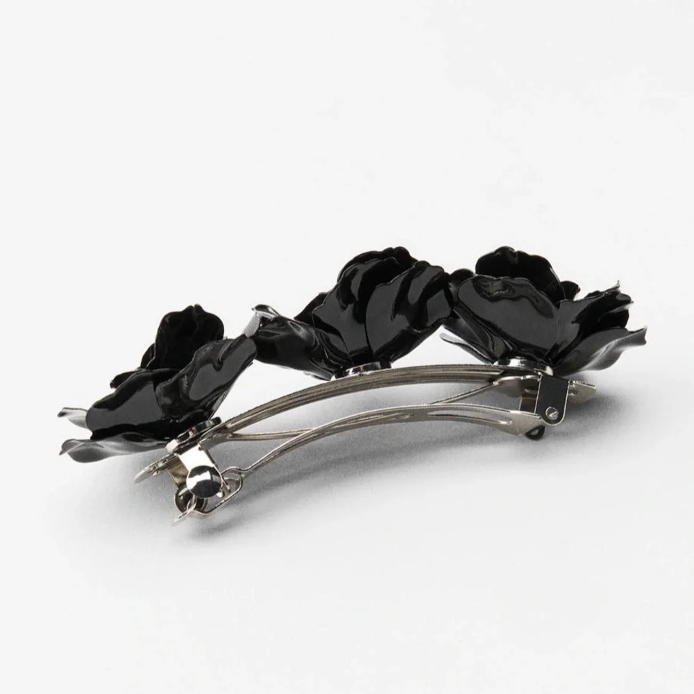 Zara metallic floral hair clip, black